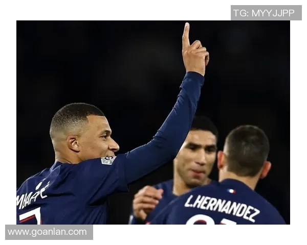 球星花式足球进球技巧大揭秘，炫酷动作与精妙配合带你领略巅峰之美